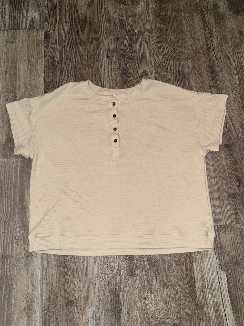 Polagram Cream Short-Sleeve Henley Tee